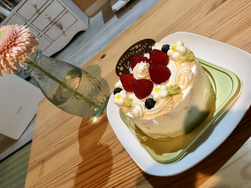 誕生日ケーキ
