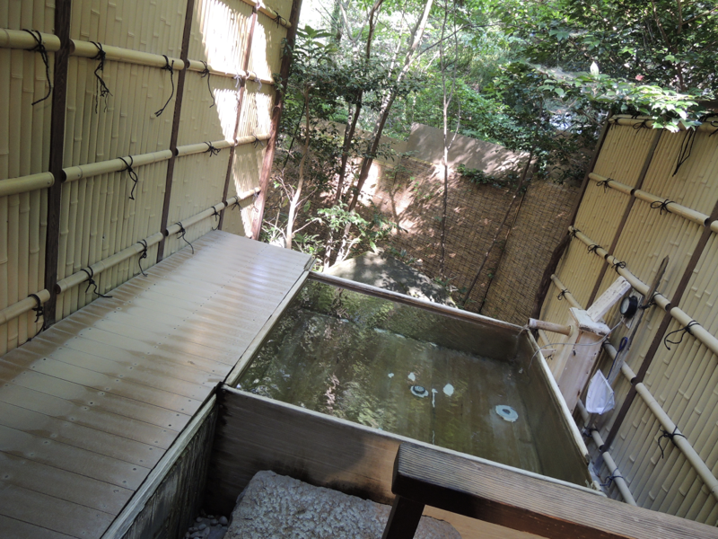 箱根旅館の温泉