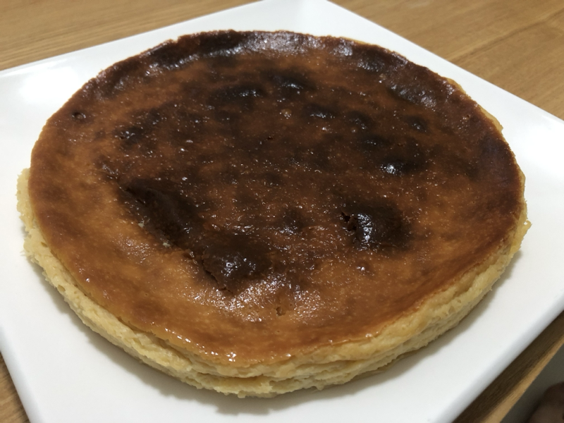 手作りのベイクドチーズケーキ